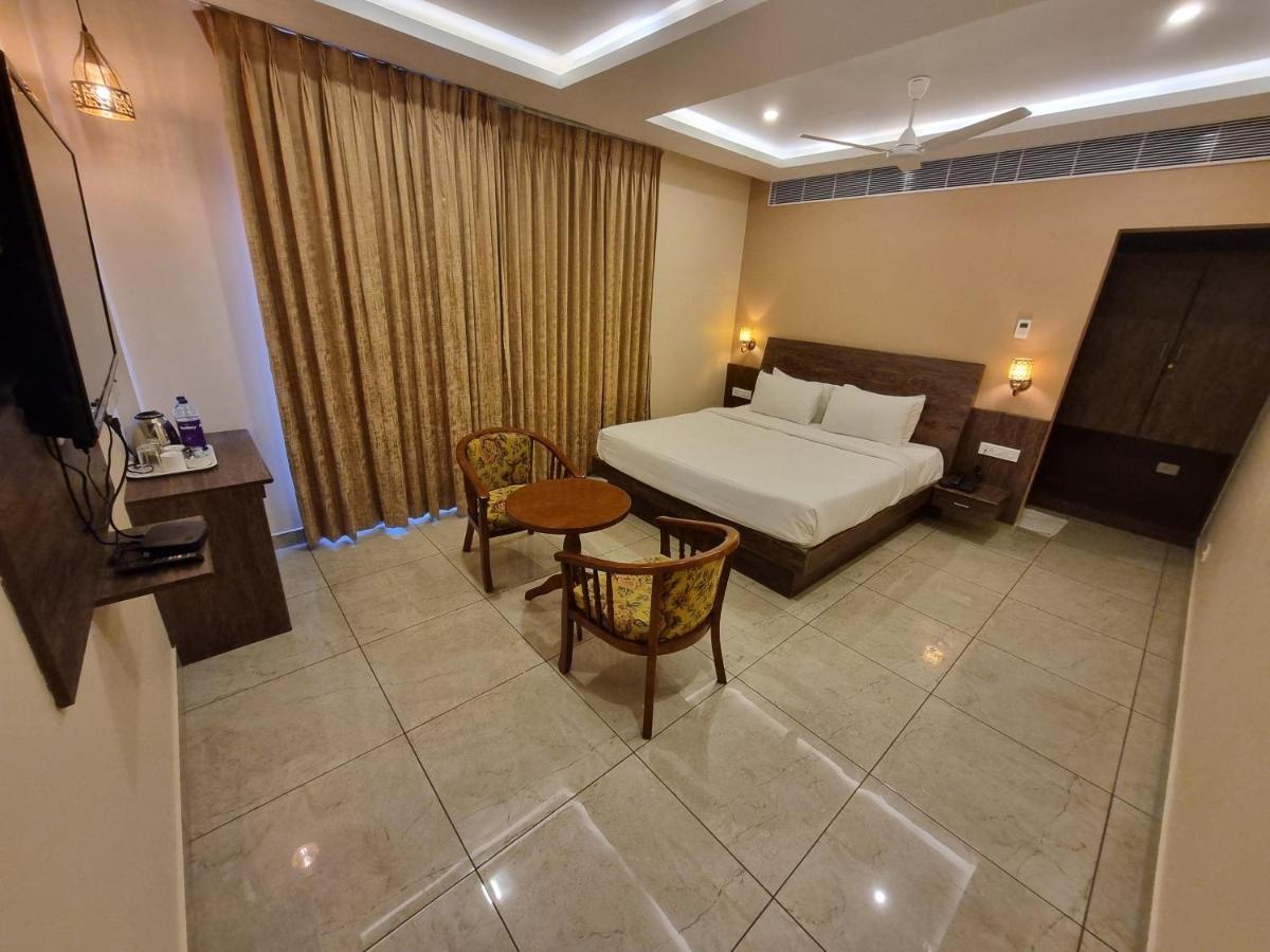 Hotel Plutus Residency Auroville Zewnętrze zdjęcie
