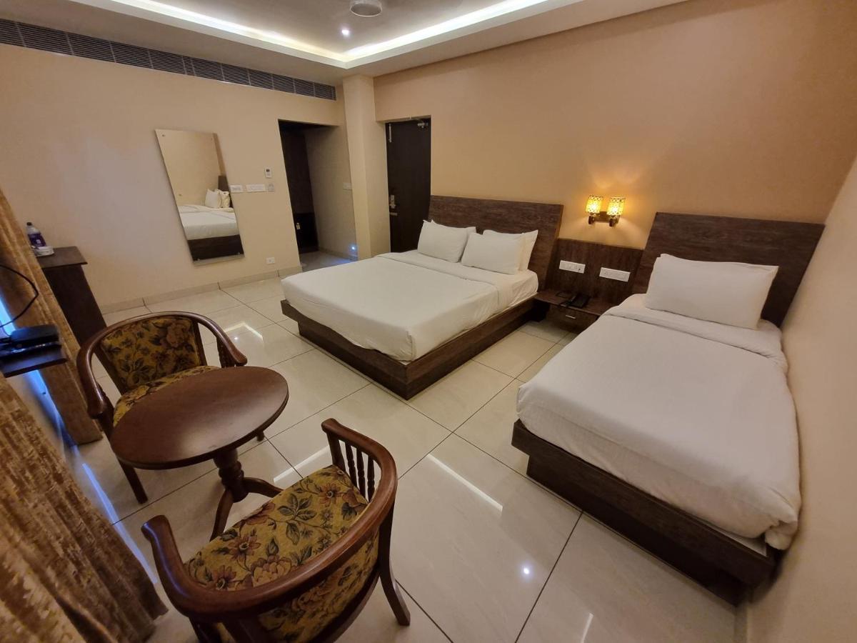 Hotel Plutus Residency Auroville Zewnętrze zdjęcie